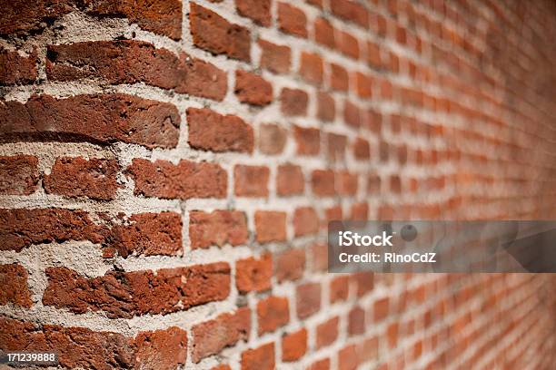 Brick Wand Perspektive Stockfoto und mehr Bilder von Bewegungsunschärfe - Bewegungsunschärfe, Stadt, Unscharf gestellt