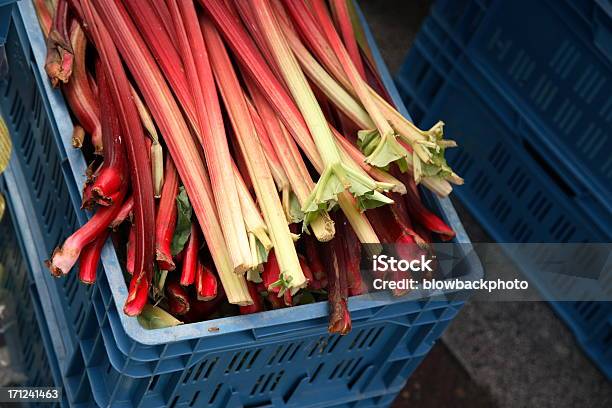 Foto de Mercado De Produtores Ruibarbo e mais fotos de stock de Ruibarbo - Ruibarbo, Amontoamento, Amsterdã