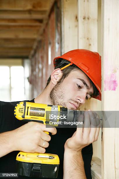 Photo libre de droit de Ouvrier Du Bâtiment banque d'images et plus d'images libres de droit de Adulte - Adulte, Amélioration, Casque