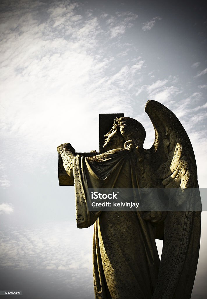 Stary Kamień graveyard angel statue - Zbiór zdjęć royalty-free (Anioł)