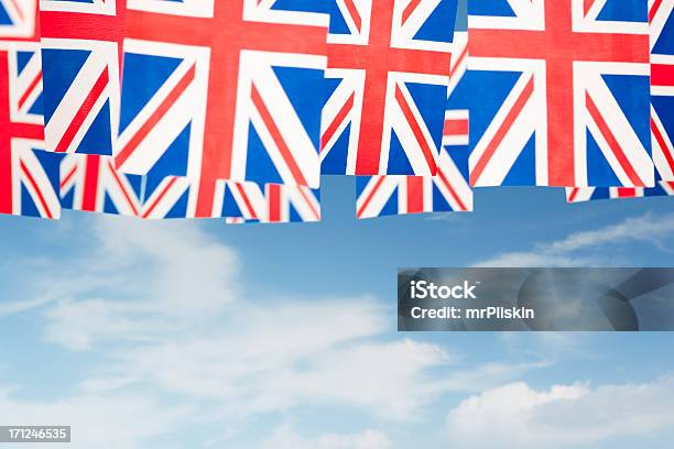 Foto de Union Jack Celebração Bunting e mais fotos de stock de Bandeirinha - Bandeirinha, Bandeira da Grã-Bretanha, Comemoração - Conceito