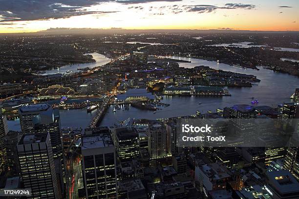 Vista Da Cidade De Sydney - Fotografias de stock e mais imagens de Admirar a Vista - Admirar a Vista, Alto - Descrição Física, Anoitecer