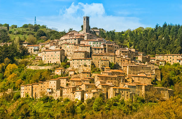 istock Traditional old town in Tuscany 171249617