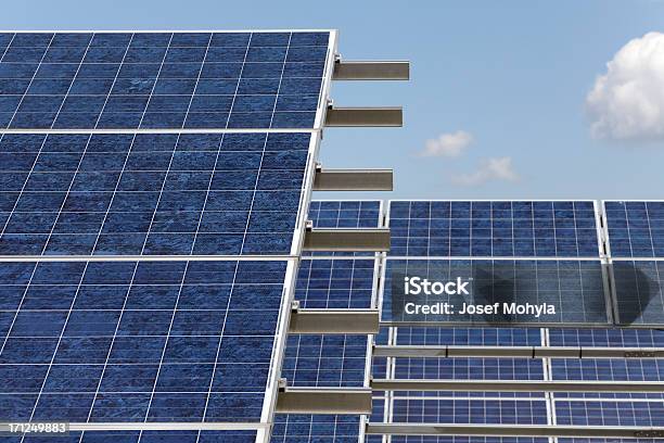 Panel Solar Foto de stock y más banco de imágenes de Aire libre - Aire libre, Azul, Calor