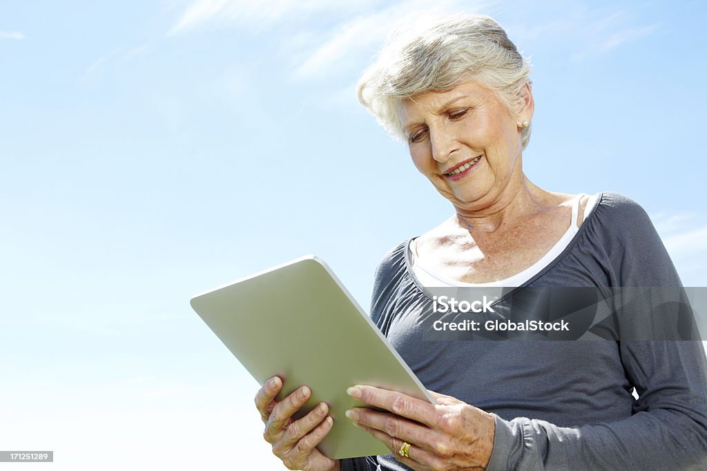 no hay límites en la tecnología moderna - Foto de stock de Adulto libre de derechos