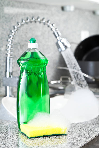 промывка жидкого - dishwashing detergent стоковые фото и изображения