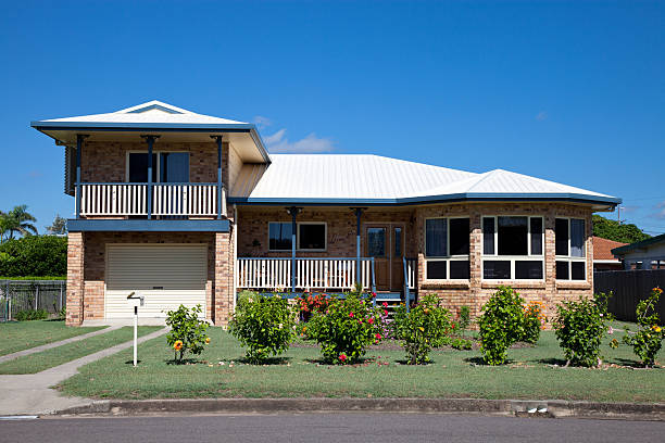 istock Australian Suburban Home with clear blue sky 171252699
