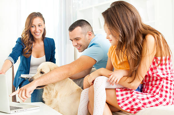 istock Family Meeting With Financial Advisor 171254867