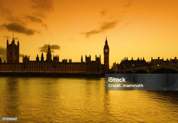 Photo libre de droit de Big Ben Et Le Parlement À Londres Au Crépuscule banque d'images et plus d'images libres de droit de Angleterre - Angleterre, Architecture, Aube
