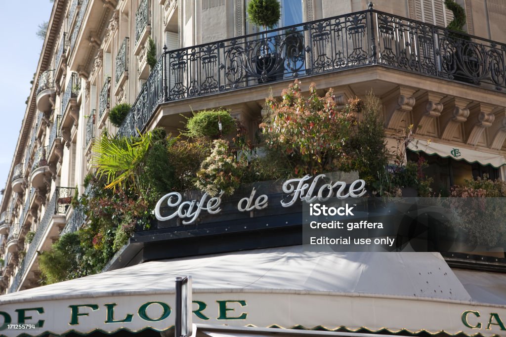 Café de Flore a Parigi, Francia - Foto stock royalty-free di Cafe de Flore