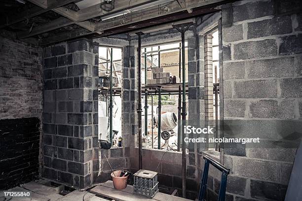 Local De Construção Reconstrução - Fotografias de stock e mais imagens de Ampliação da Casa - Ampliação da Casa, Dentro, Interior