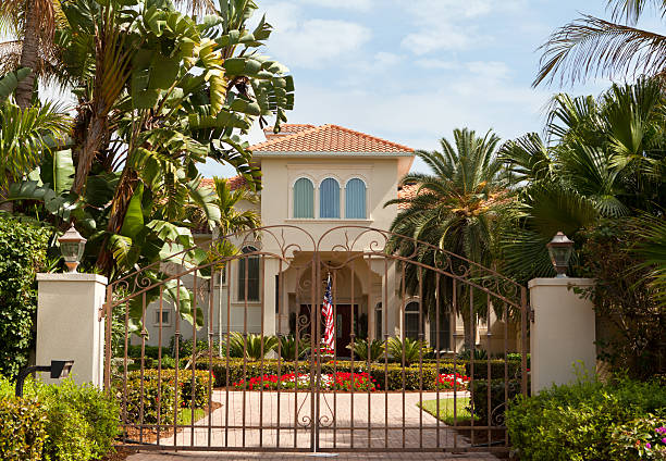istock Beautiful House in Florida 171257170