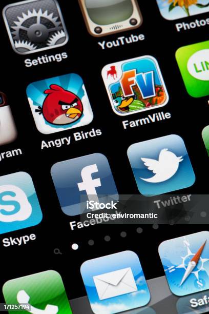 Photo libre de droit de Apple Iphone 4s Page Daccueil banque d'images et plus d'images libres de droit de Angry Birds - Jeu vidéo - Angry Birds - Jeu vidéo, Apple Incorporated, Application mobile