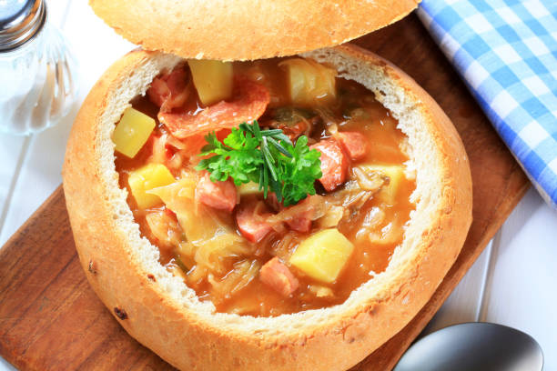 istock Goulash in a bread bowl 171257357