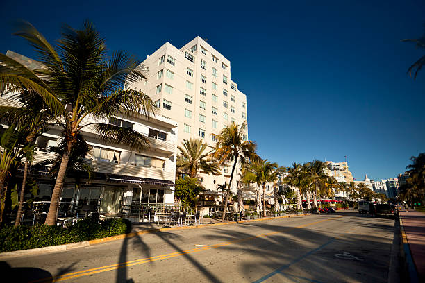 istock Ocean Drive in Miami 171258211