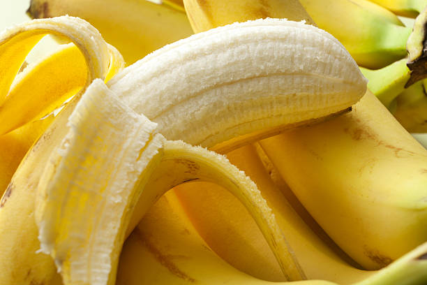 fruit stills: banana - muz stok fotoğraflar ve resimler