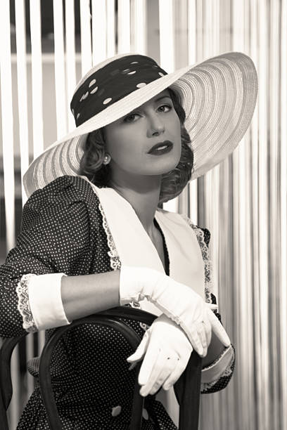 旧 hollywood.woman の帽子 - fashion fashion model dress classic ストックフォトと画像