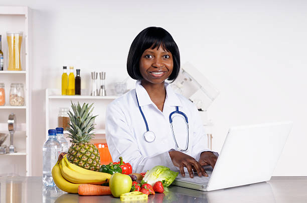 istock African doctor providing dietary advice 171264287