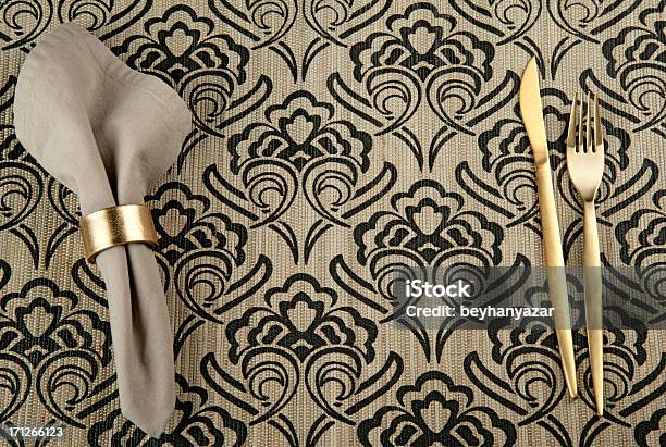 Configuração De Mesa Elegante - Fotografias de stock e mais imagens de Dourado - Cores - Dourado - Cores, Ouro - Metal, Guardanapo