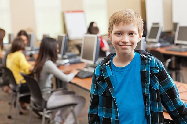 1,100+ Elementary School Computer Lab Stock Photos, Pictures & Royalty ...
