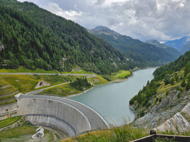 istock Lake and river in Italy 1712686602