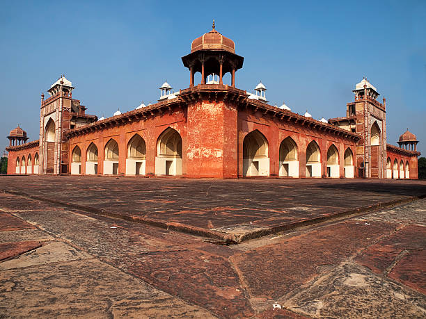 túmulo de akbar, o grande no sikandra, perto de agra - akbar the great - fotografias e filmes do acervo