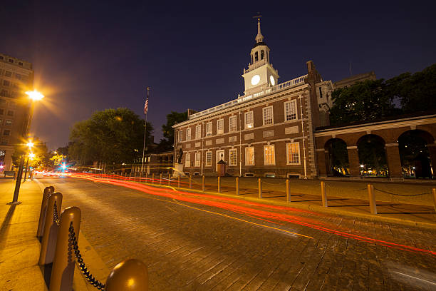 Independence Hall "Independence Hall at night. Philadelphia, Pennsylvania." independence hall stock pictures, royalty-free photos & images
