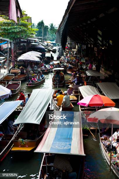 Floating Markt Stockfoto und mehr Bilder von Auf dem Wasser treiben - Auf dem Wasser treiben, Bangkok, Einzelhandelsberuf