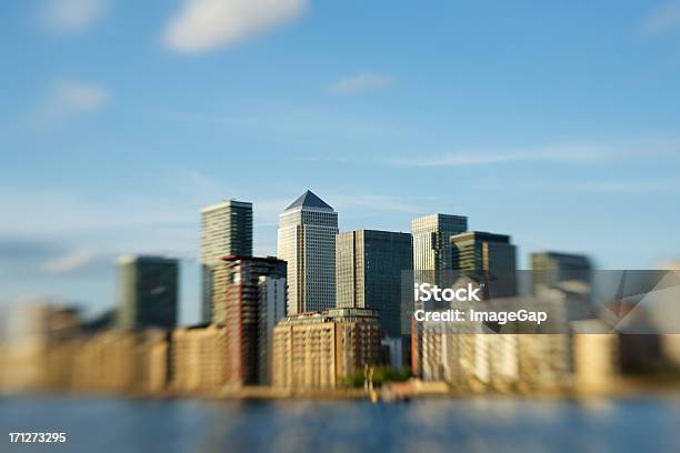 Torres De Londres - Fotografias de stock e mais imagens de Alto - Altura Humana - Alto - Altura Humana, Alto - Descrição Física, Anoitecer