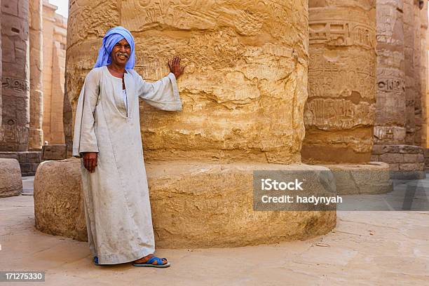 Foto de Templo Egípcio Guarda No Complexo De Karnak Luxor Egito e mais fotos de stock de Luxor