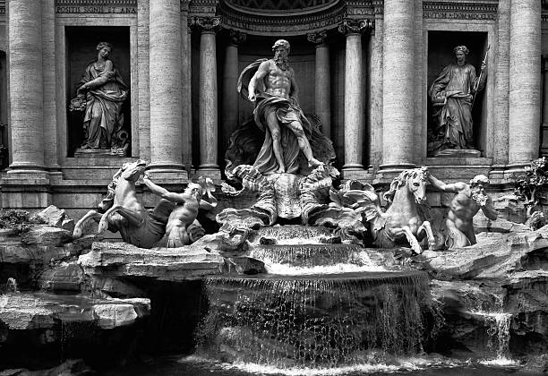 istock Trevi Fountain Italy 171275369