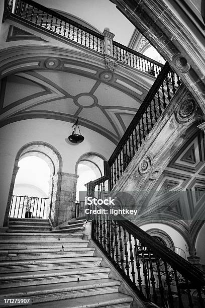 Foto de Old Escada Em Sevilha Espanha e mais fotos de stock de Andaluzia - Andaluzia, Antigo, Arcaico