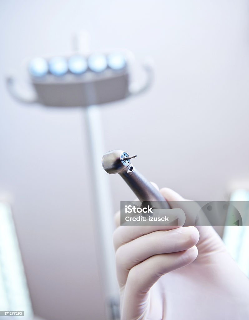 Broca dentária na mão, Close Up - Foto de stock de Aço royalty-free