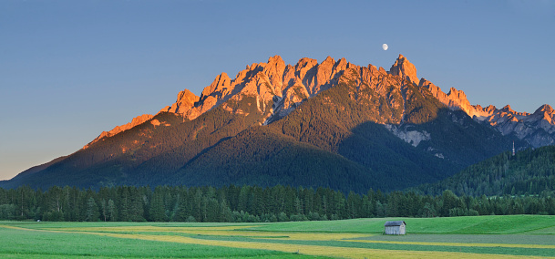 Puster Puster Valley At Sunset Stock Photo - Download Image Now - Toblach ...