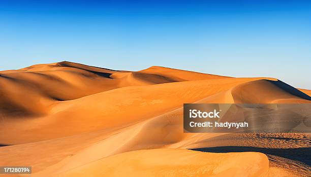 Огромное Море Песка Ливийская Пустыня Африка — стоковые фотографии и другие картинки Пустыня - Пустыня, Песчаная дюна, Сахара