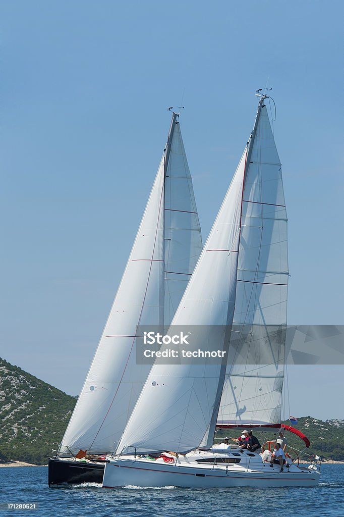 Парусные Состязание на regatta - Стоковые фото Sailing Team роялти-фри