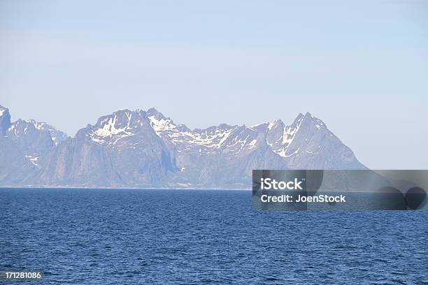 Lofoten Остров В Норвегии — стоковые фотографии и другие картинки Без людей - Без людей, Вода, Волна