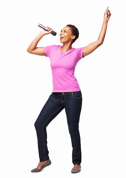 african american woman dancing y canta aislado - singer singing women microphone fotografías e imágenes de stock