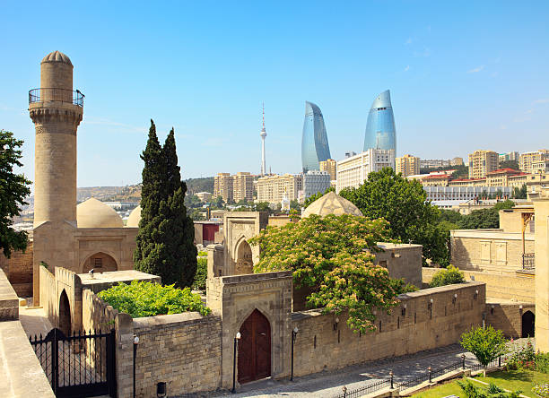 shirvan shakir's palace - azerbaiyán fotografías e imágenes de stock