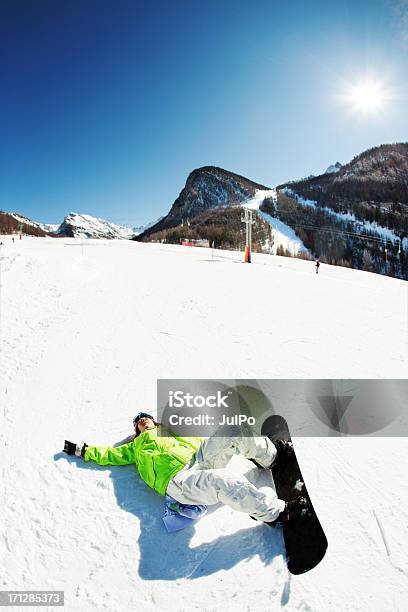 Foto de Snowboarding e mais fotos de stock de Adulto - Adulto, Alpes europeus, Atividade Recreativa
