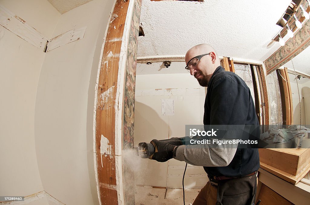 Cutting baño sheetrock - Foto de stock de Baño libre de derechos