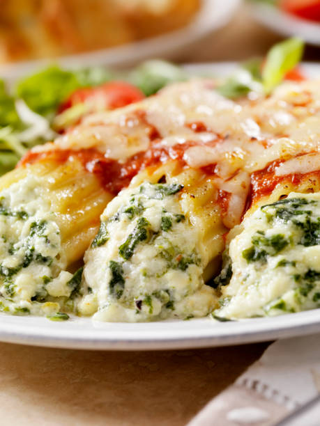 istock Stuffed Manicotti with Ricotta and Spinich 171286268