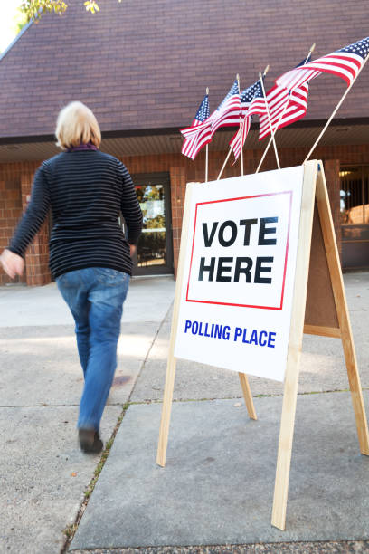 istock USA Voter Voting in Election Polling Place Station 171286661