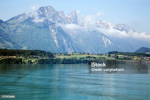 Lake Of Thun Und Die Schweizer Alpen Stockfoto und mehr Bilder von Thunersee - Thunersee, Alpen, Berg