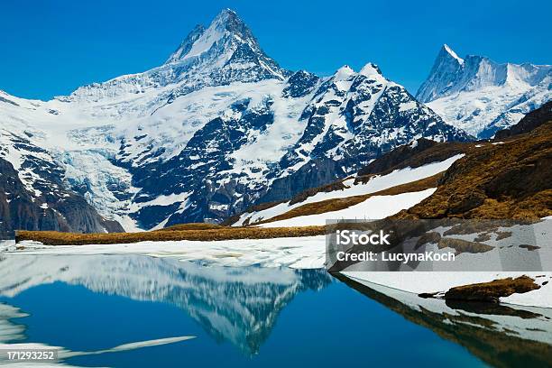 Frühen Frühling In Den Bergen Stockfoto und mehr Bilder von Alpen - Alpen, Berg, Berggipfel