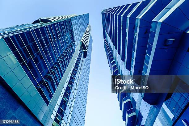 Edifici Grattacielo Del Centro Finanziario Di Dubai - Fotografie stock e altre immagini di Architettura