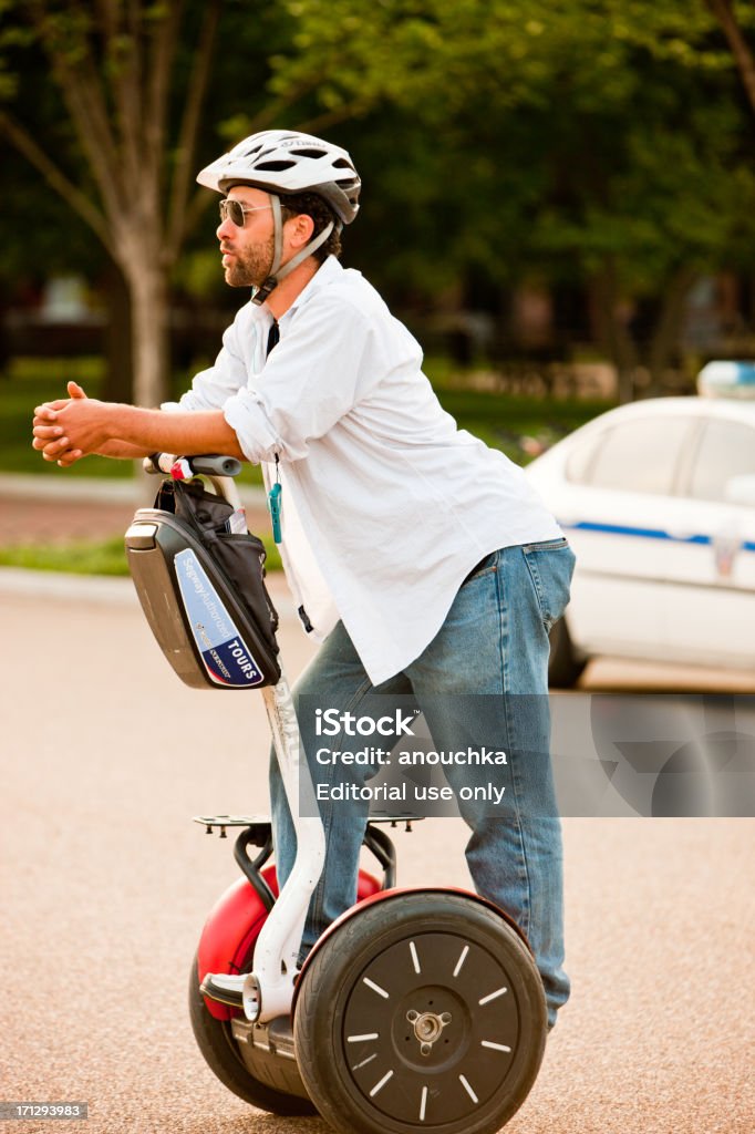 Excursions en Segway Guide agréé debout en face de la Maison Blanche - Photo de Adulte libre de droits