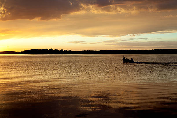 istock Sunset on a canadian lake 171295532