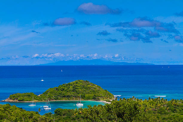 baía de salt whistle, mayreau - ilha mayreau - fotografias e filmes do acervo