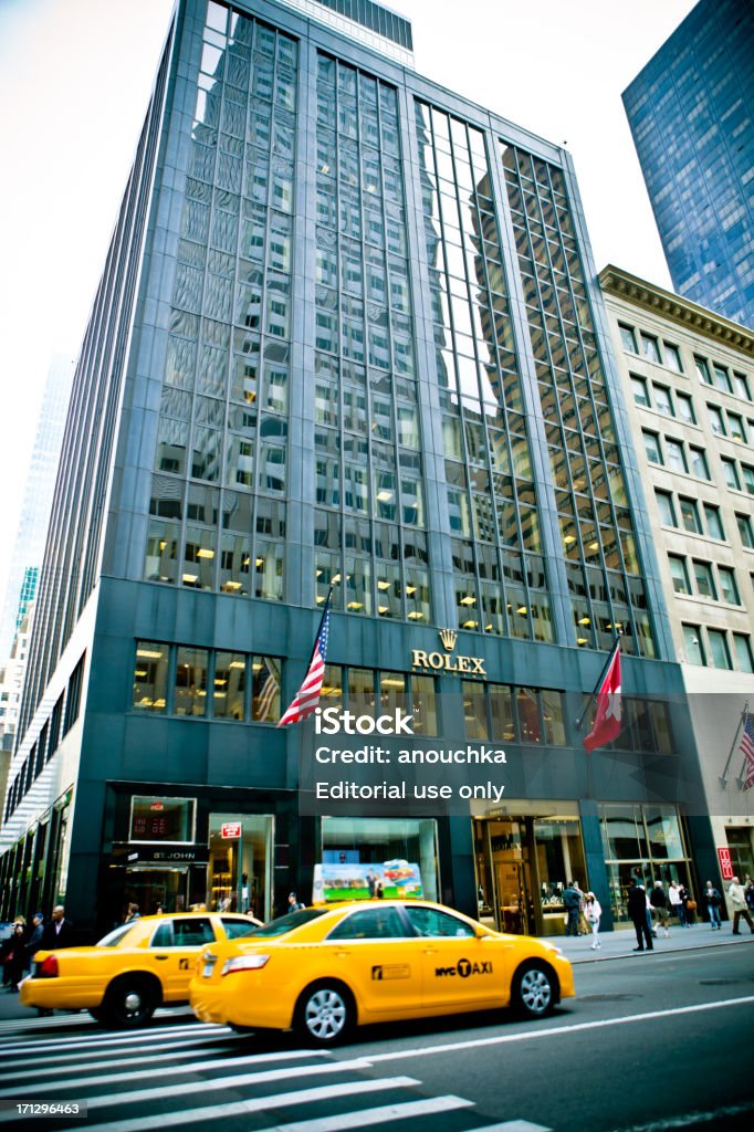 Rolex Store On 5th Avenue New York Stock Photo - Image Now - American Flag, Architecture, Boutique - iStock